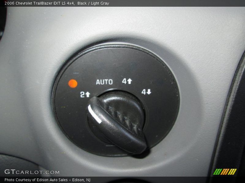 Black / Light Gray 2006 Chevrolet TrailBlazer EXT LS 4x4