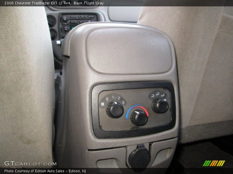 Black / Light Gray 2006 Chevrolet TrailBlazer EXT LS 4x4
