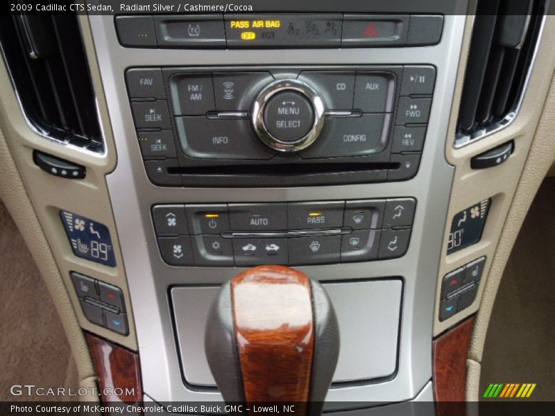 Radiant Silver / Cashmere/Cocoa 2009 Cadillac CTS Sedan