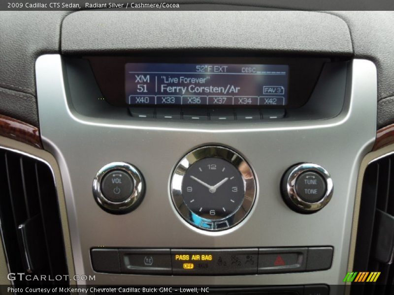 Radiant Silver / Cashmere/Cocoa 2009 Cadillac CTS Sedan