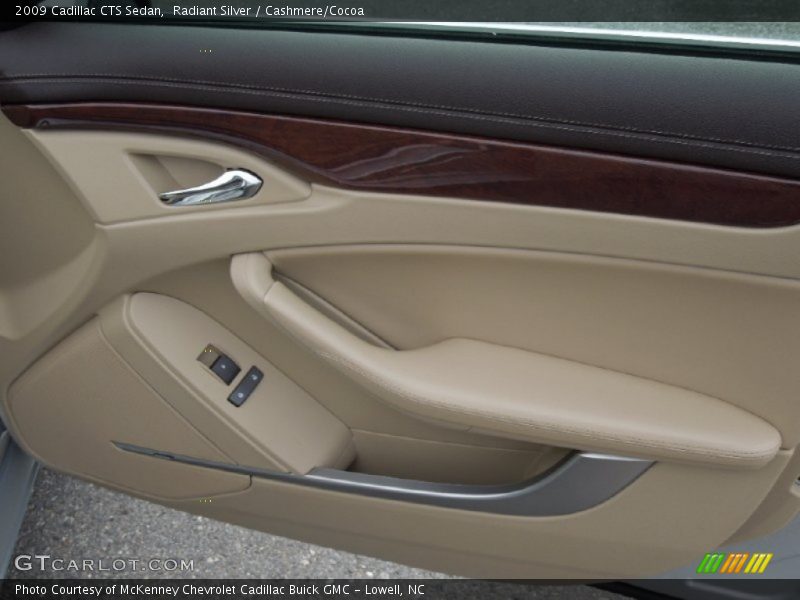 Radiant Silver / Cashmere/Cocoa 2009 Cadillac CTS Sedan
