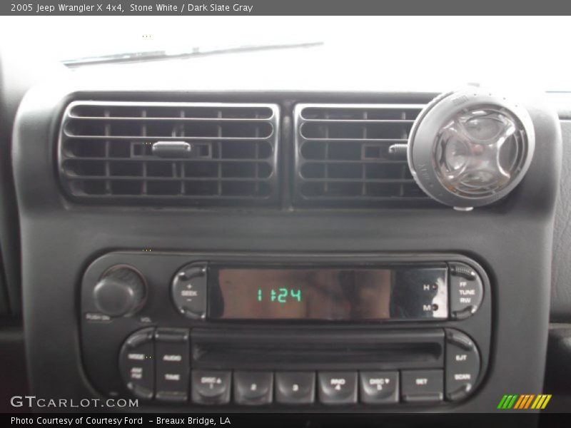 Stone White / Dark Slate Gray 2005 Jeep Wrangler X 4x4