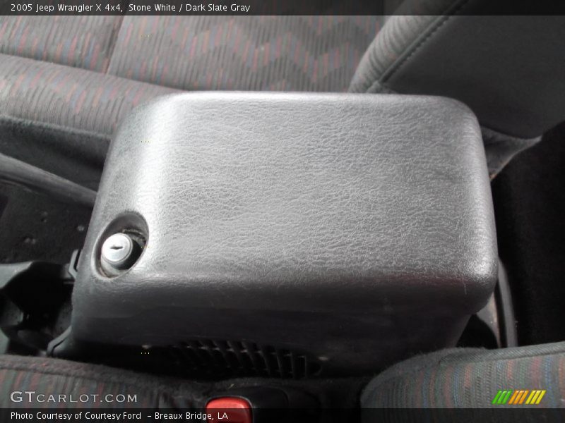 Stone White / Dark Slate Gray 2005 Jeep Wrangler X 4x4