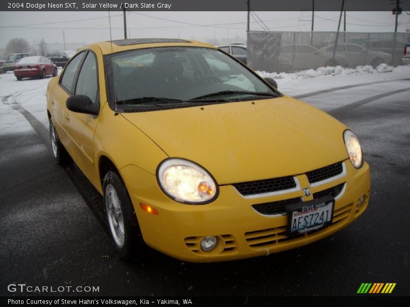 Solar Yellow / Dark Slate Gray 2004 Dodge Neon SXT
