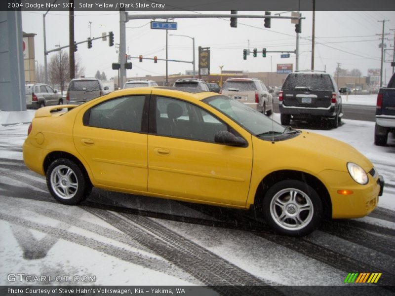 Solar Yellow / Dark Slate Gray 2004 Dodge Neon SXT