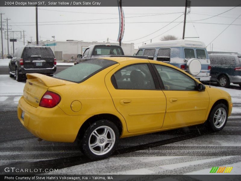 Solar Yellow / Dark Slate Gray 2004 Dodge Neon SXT