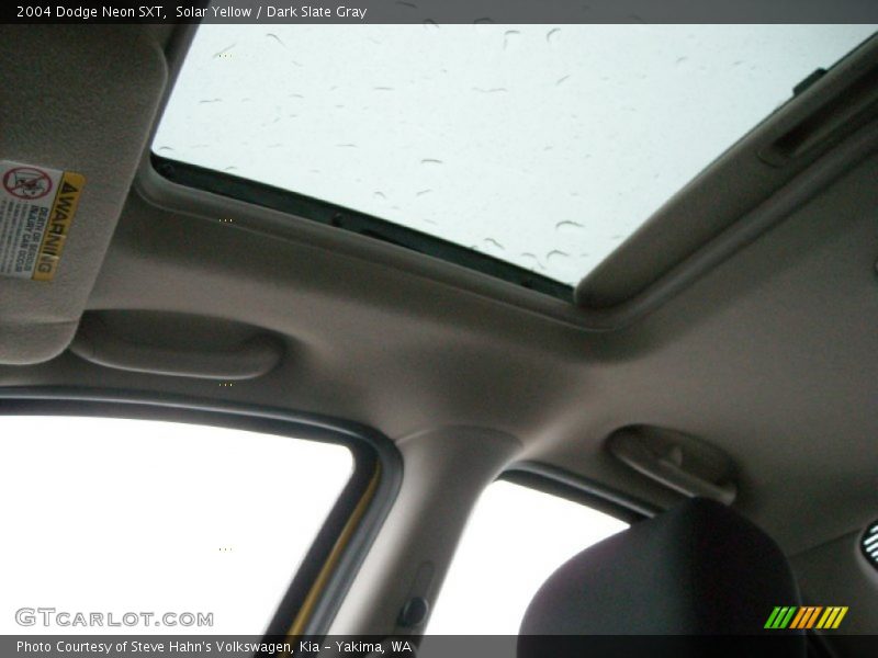Solar Yellow / Dark Slate Gray 2004 Dodge Neon SXT
