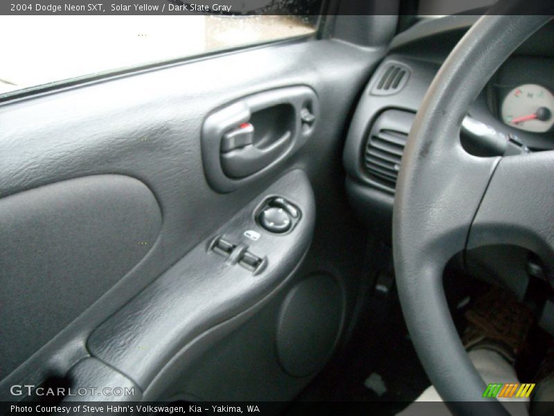 Solar Yellow / Dark Slate Gray 2004 Dodge Neon SXT