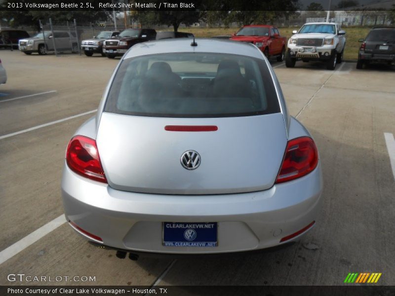 Reflex Silver Metallic / Titan Black 2013 Volkswagen Beetle 2.5L