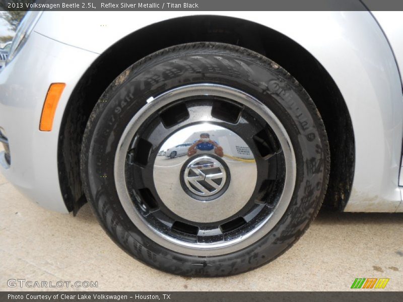 Reflex Silver Metallic / Titan Black 2013 Volkswagen Beetle 2.5L