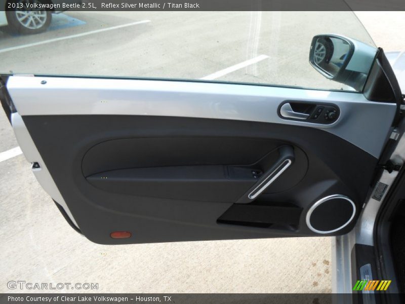 Reflex Silver Metallic / Titan Black 2013 Volkswagen Beetle 2.5L