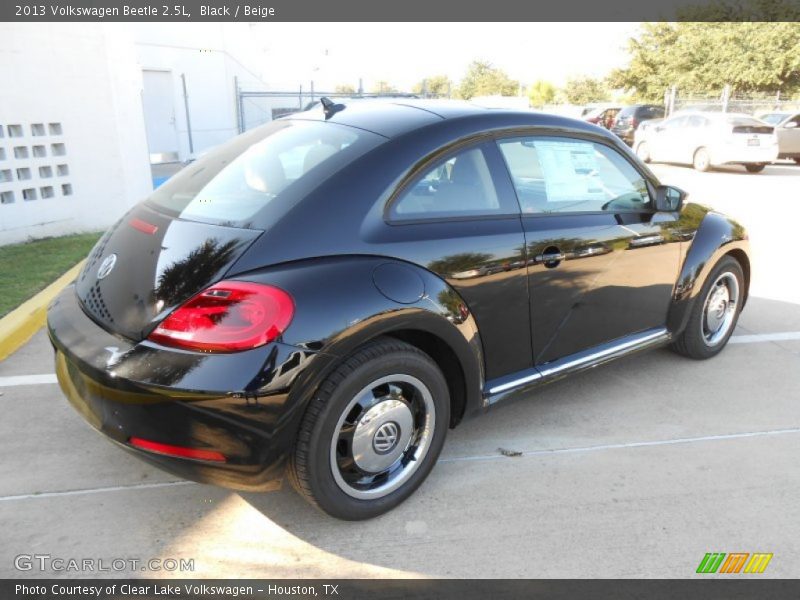 Black / Beige 2013 Volkswagen Beetle 2.5L