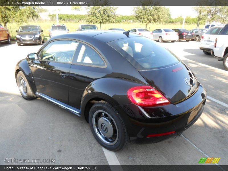 Black / Titan Black 2013 Volkswagen Beetle 2.5L