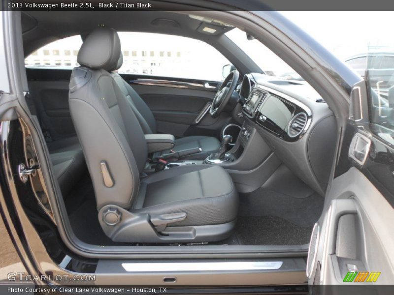 Black / Titan Black 2013 Volkswagen Beetle 2.5L