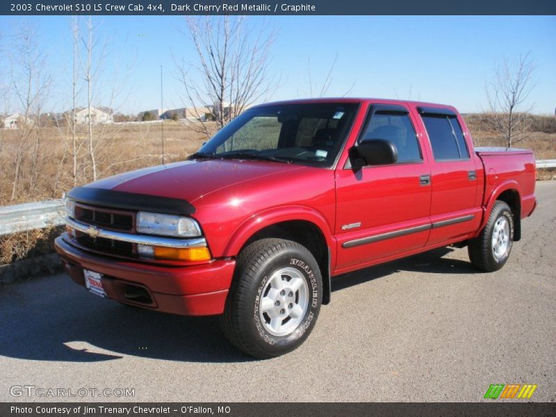 Front 3/4 View of 2003 S10 LS Crew Cab 4x4