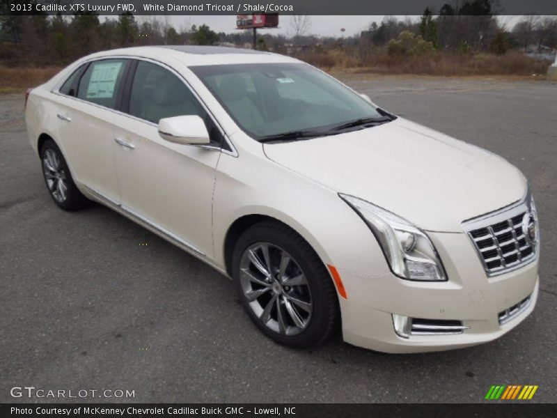 White Diamond Tricoat / Shale/Cocoa 2013 Cadillac XTS Luxury FWD