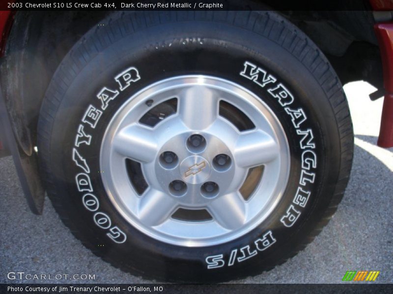 Dark Cherry Red Metallic / Graphite 2003 Chevrolet S10 LS Crew Cab 4x4