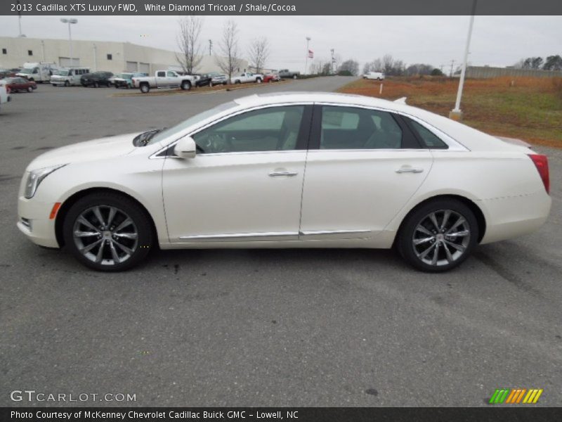 White Diamond Tricoat / Shale/Cocoa 2013 Cadillac XTS Luxury FWD