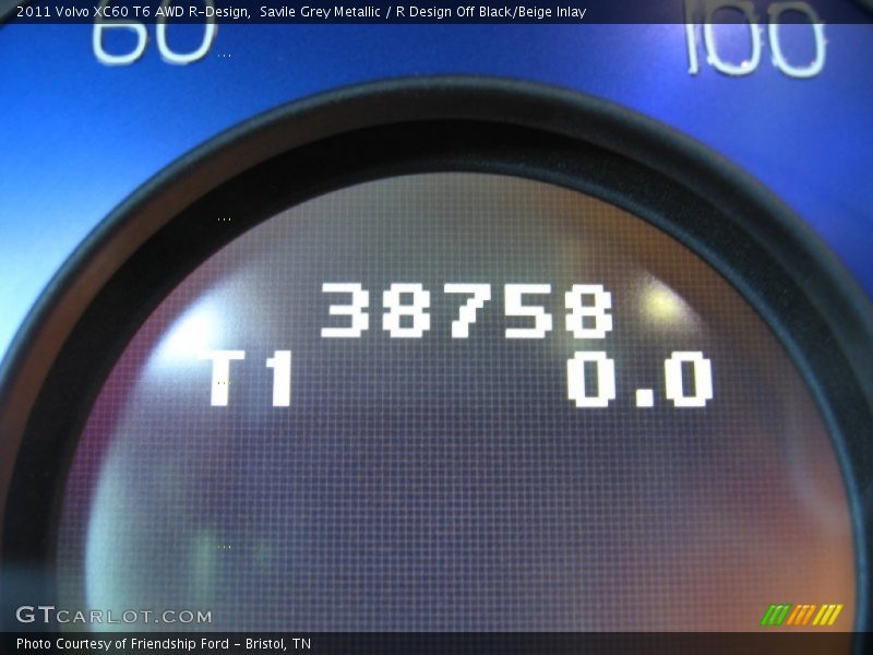 Savile Grey Metallic / R Design Off Black/Beige Inlay 2011 Volvo XC60 T6 AWD R-Design