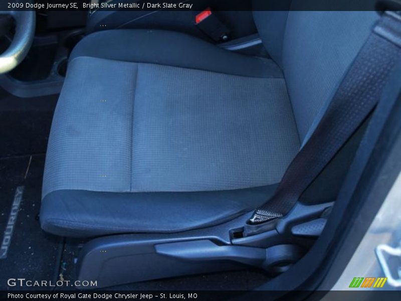 Bright Silver Metallic / Dark Slate Gray 2009 Dodge Journey SE
