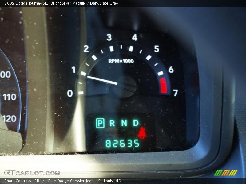 Bright Silver Metallic / Dark Slate Gray 2009 Dodge Journey SE