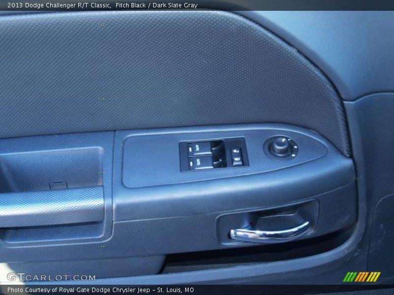 Pitch Black / Dark Slate Gray 2013 Dodge Challenger R/T Classic