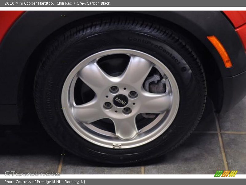 Chili Red / Grey/Carbon Black 2010 Mini Cooper Hardtop