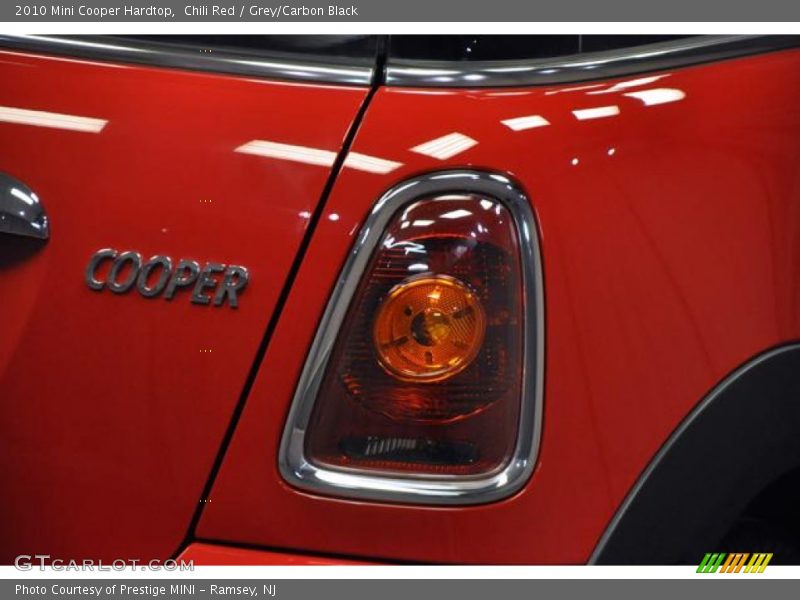 Chili Red / Grey/Carbon Black 2010 Mini Cooper Hardtop