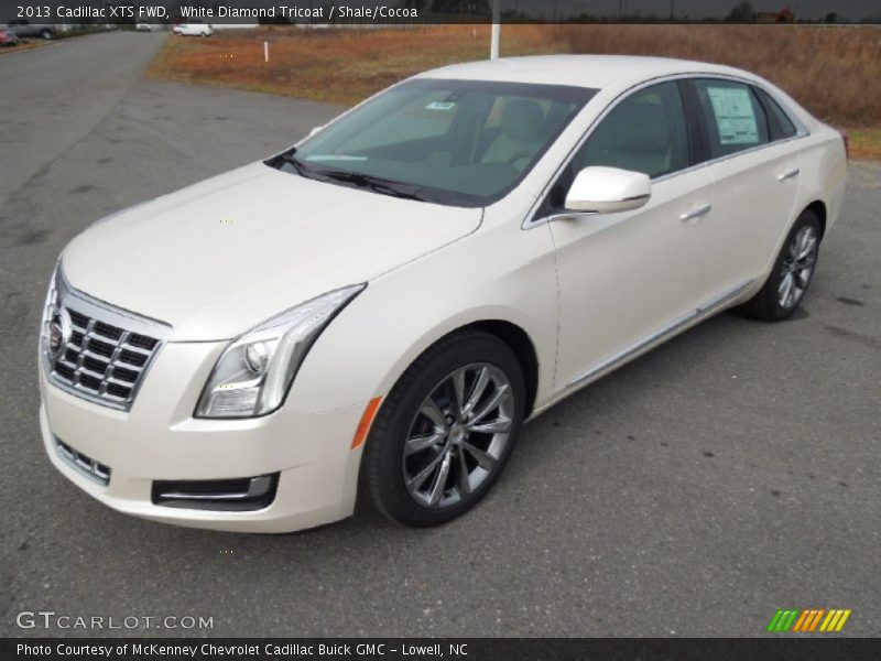 White Diamond Tricoat / Shale/Cocoa 2013 Cadillac XTS FWD