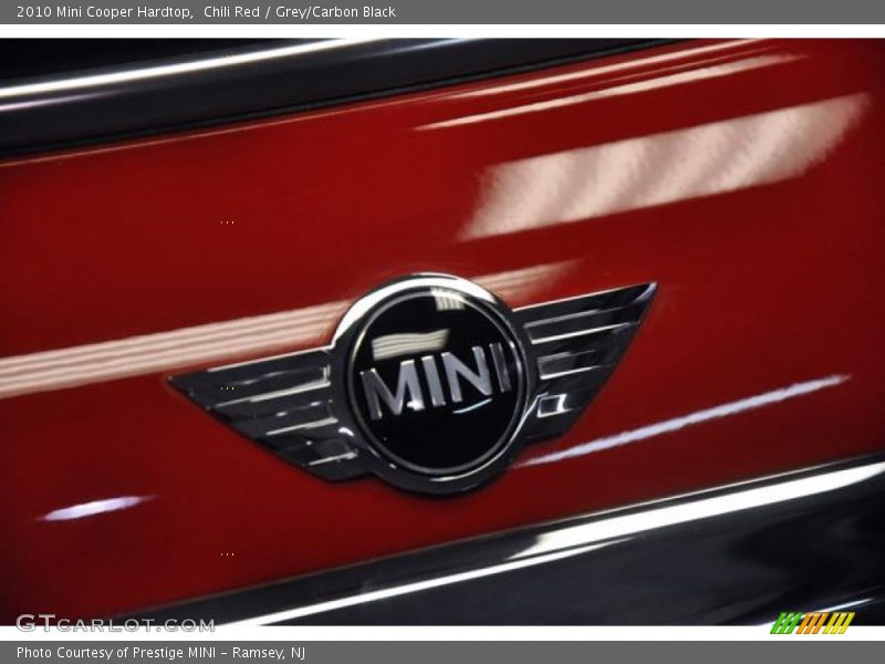 Chili Red / Grey/Carbon Black 2010 Mini Cooper Hardtop
