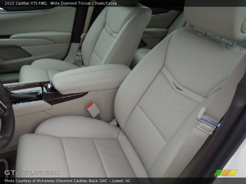 White Diamond Tricoat / Shale/Cocoa 2013 Cadillac XTS FWD