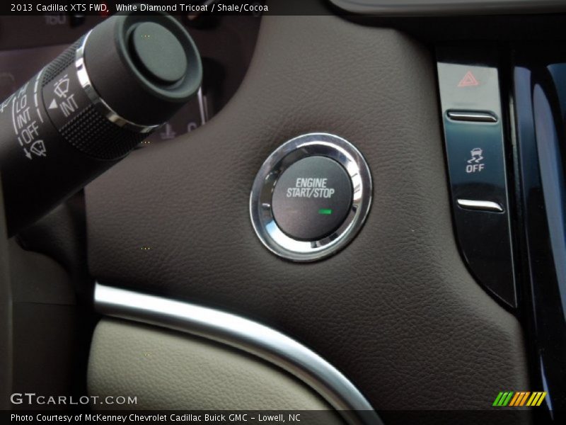 White Diamond Tricoat / Shale/Cocoa 2013 Cadillac XTS FWD