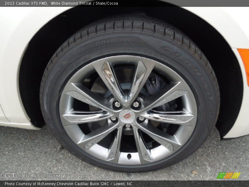 White Diamond Tricoat / Shale/Cocoa 2013 Cadillac XTS FWD