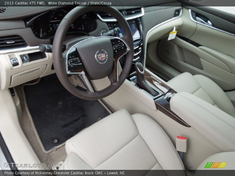 White Diamond Tricoat / Shale/Cocoa 2013 Cadillac XTS FWD