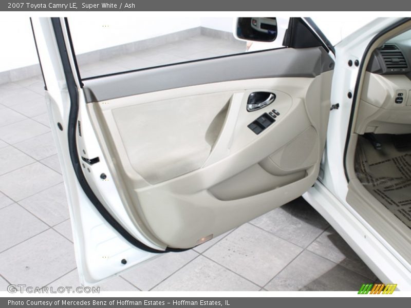 Super White / Ash 2007 Toyota Camry LE