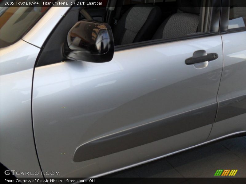 Titanium Metallic / Dark Charcoal 2005 Toyota RAV4