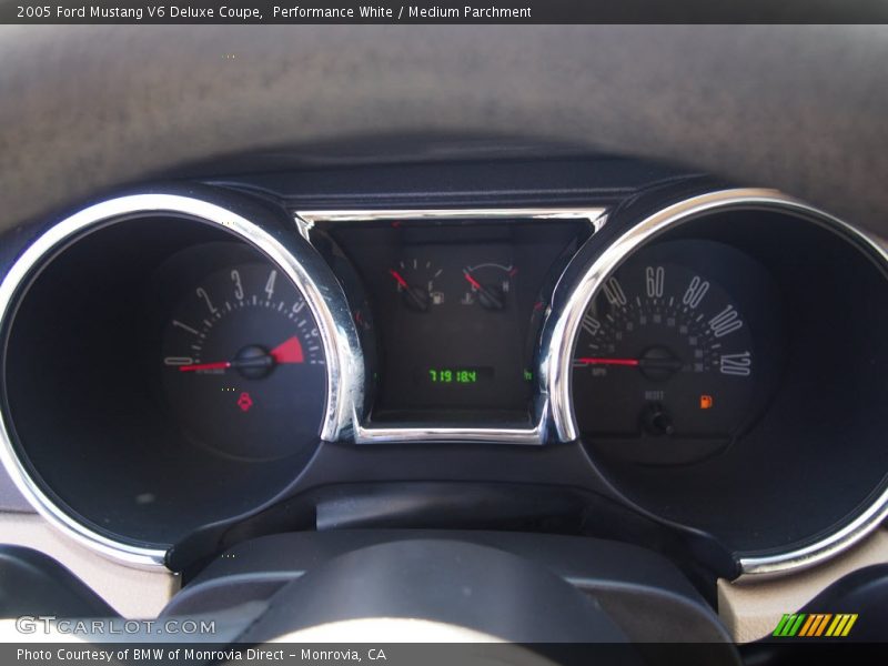 Performance White / Medium Parchment 2005 Ford Mustang V6 Deluxe Coupe