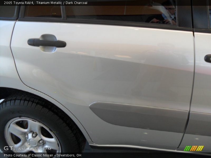 Titanium Metallic / Dark Charcoal 2005 Toyota RAV4