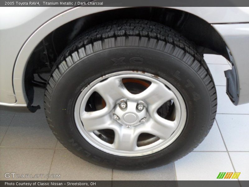Titanium Metallic / Dark Charcoal 2005 Toyota RAV4