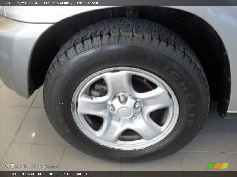 Titanium Metallic / Dark Charcoal 2005 Toyota RAV4