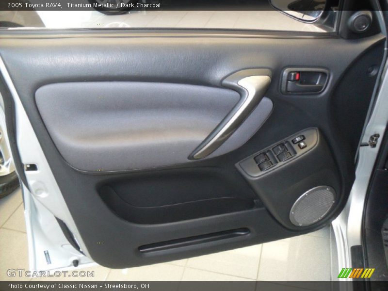 Titanium Metallic / Dark Charcoal 2005 Toyota RAV4