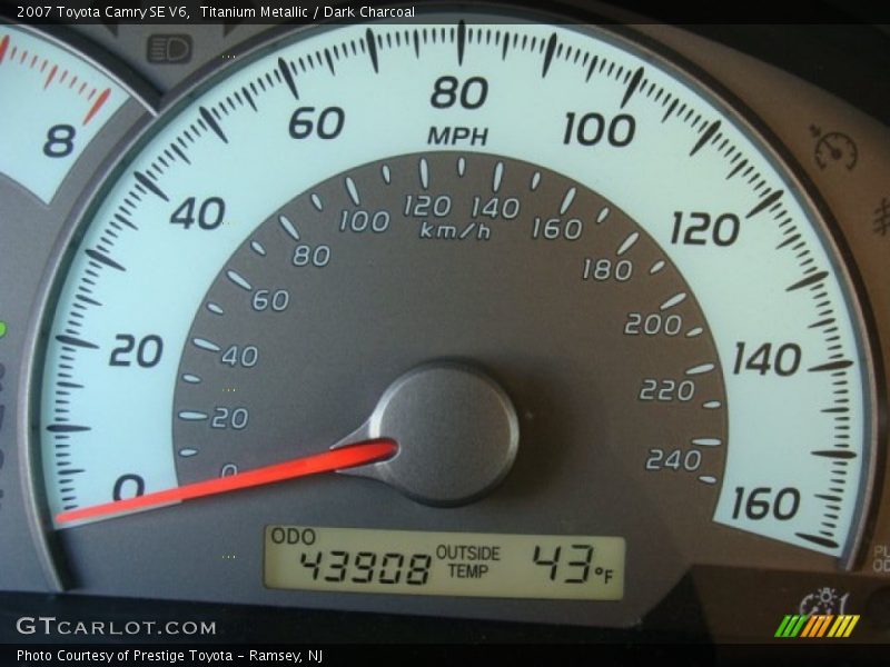 Titanium Metallic / Dark Charcoal 2007 Toyota Camry SE V6