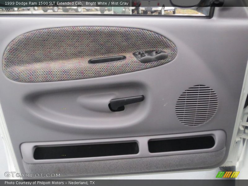 Door Panel of 1999 Ram 1500 SLT Extended Cab