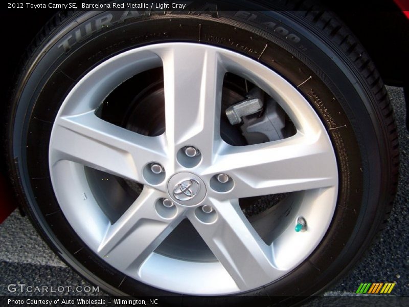 Barcelona Red Metallic / Light Gray 2012 Toyota Camry SE