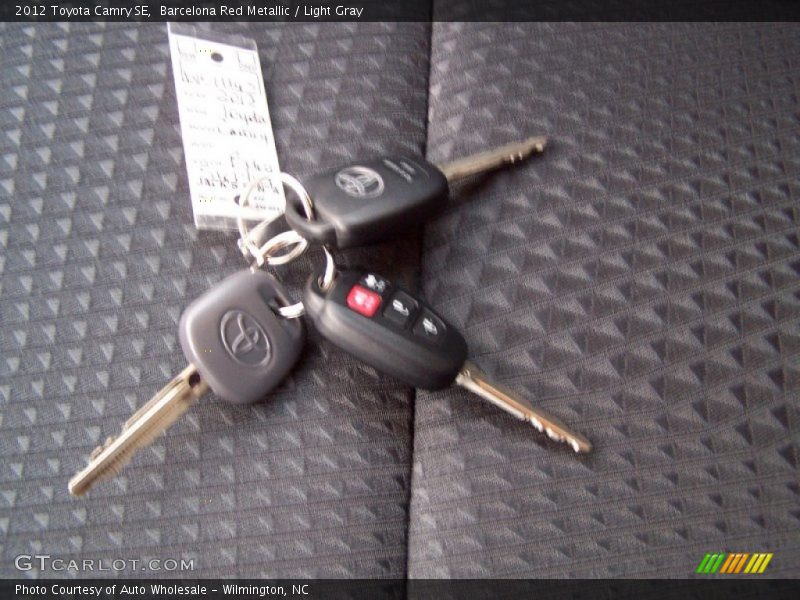 Barcelona Red Metallic / Light Gray 2012 Toyota Camry SE