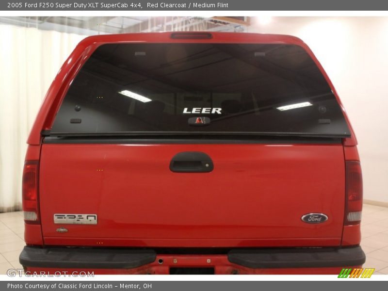 Red Clearcoat / Medium Flint 2005 Ford F250 Super Duty XLT SuperCab 4x4