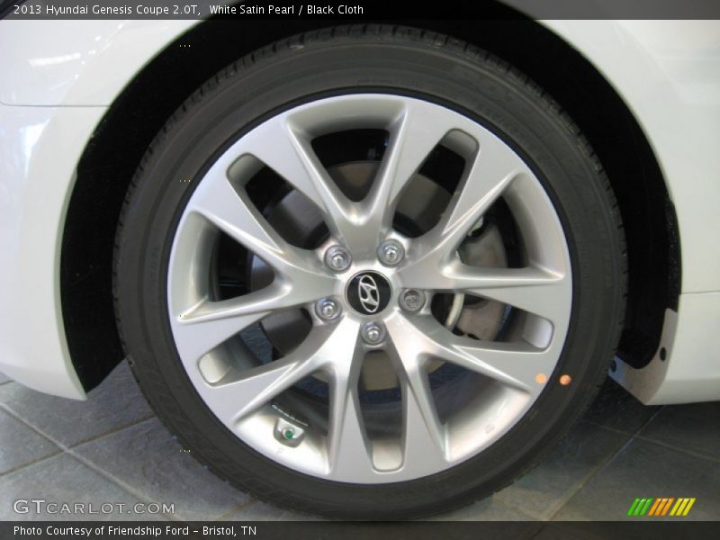 White Satin Pearl / Black Cloth 2013 Hyundai Genesis Coupe 2.0T