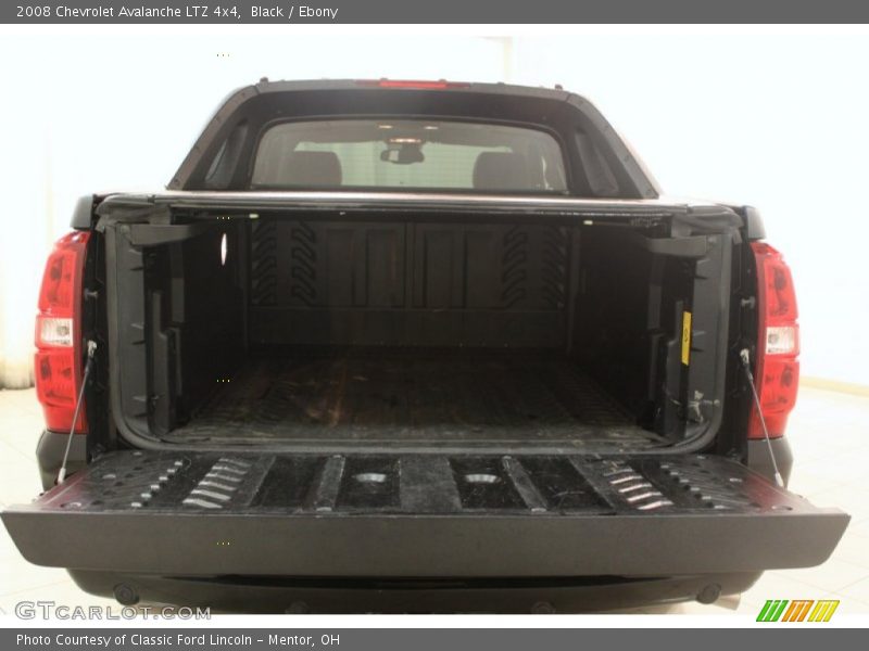Black / Ebony 2008 Chevrolet Avalanche LTZ 4x4