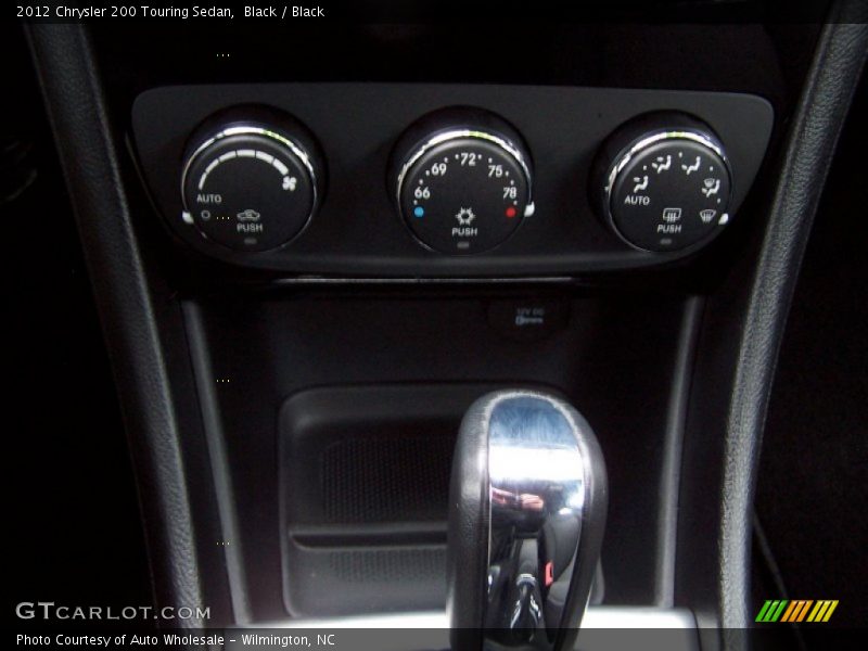 Black / Black 2012 Chrysler 200 Touring Sedan