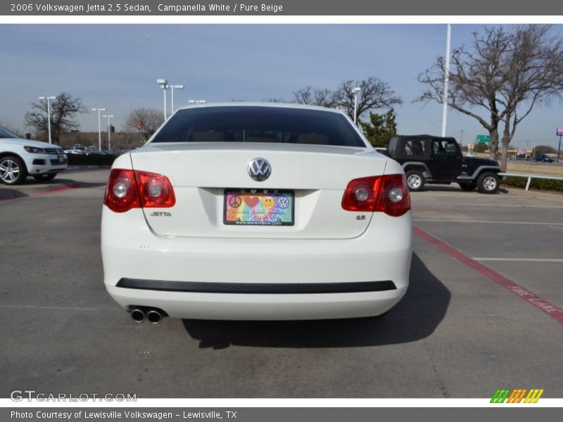 Campanella White / Pure Beige 2006 Volkswagen Jetta 2.5 Sedan